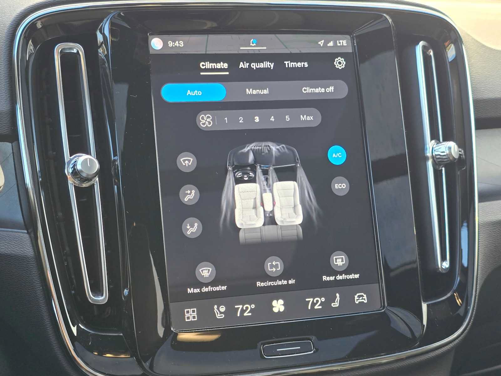 Certified 2024 Volvo XC40 Recharge Ultimate w/ Protection Package Premier AWD/4WD image 29