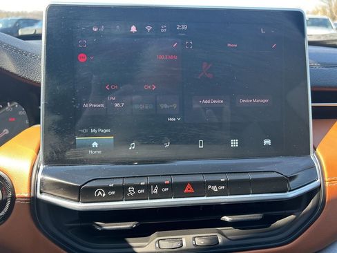 Used 2024 Jeep Compass Limited image 14