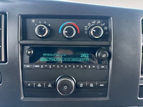 Used 2018 Chevrolet Express 2500 w/ Driver Convenience Package RWD image 34