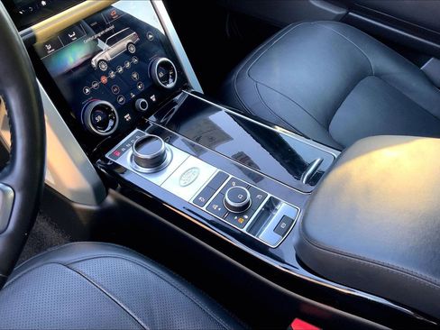 Used 2022 Land Rover Range Rover Westminster Edition image 16