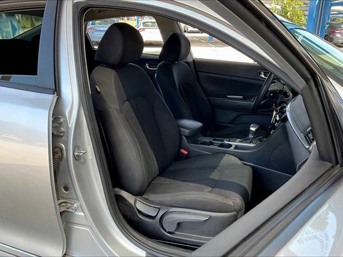 Used 2020 Kia Optima LX image 8