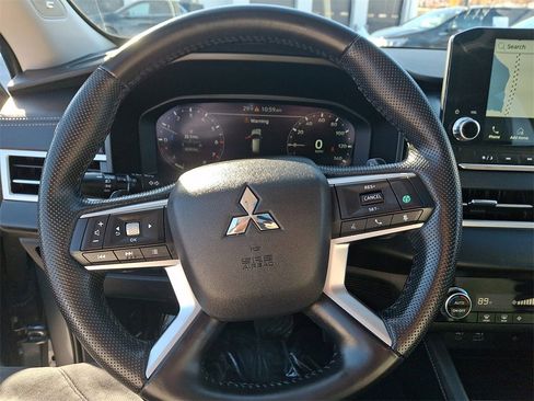 Used 2024 Mitsubishi Outlander SE Black Edition image 21