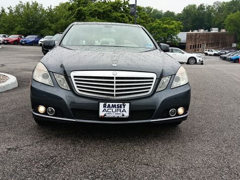 Used 2010 Mercedes-Benz E 350 4MATIC Sedan image 9
