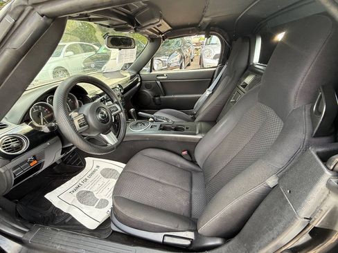 Used 2006 MAZDA MX-5 Miata Touring RWD image 12