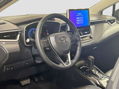 Used 2025 Toyota Corolla XLE FWD image 7