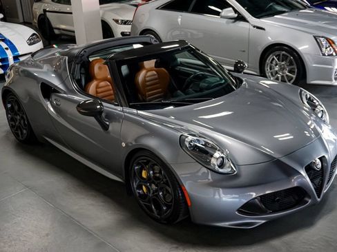Used 2020 Alfa Romeo 4C Spider w/ Bright Package RWD image 52