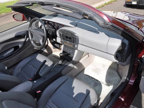 Used 1997 Porsche Boxster RWD image 33