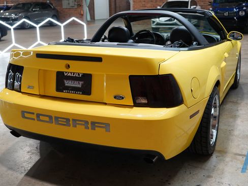 Used 2003 Ford Mustang Cobra image 17