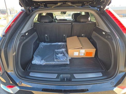 New 2026 Cadillac Optiq Luxury 1 image 18