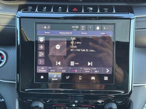 New 2025 Jeep Grand Cherokee L Altitude AWD/4WD image 9