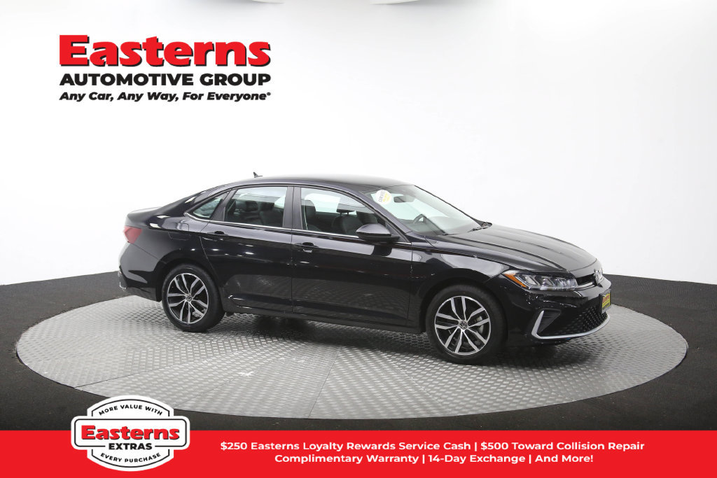 Used 2025 Volkswagen Jetta SE FWD image 48