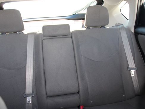 Used 2013 Toyota Prius Two image 20