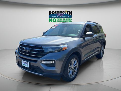 Used 2022 Ford Explorer XLT w/ Equipment Group 202A AWD/4WD image 16