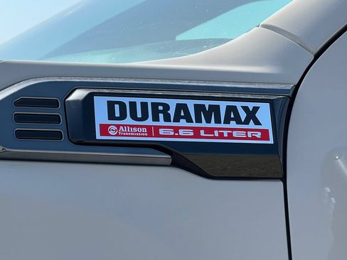 New 2026 GMC Sierra 2500 AT4 w/ AT4 Premium Plus Package AWD/4WD image 2