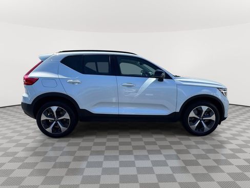 Certified 2023 Volvo XC40 B5 Ultimate w/ Climate Package AWD/4WD image 3
