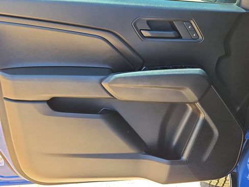 Used 2025 Chevrolet Colorado Trail Boss AWD/4WD image 12