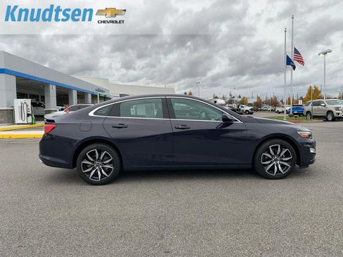 Used 2025 Chevrolet Malibu RS w/ LPO, Floor Liner Package image 8