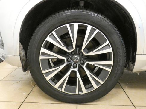 Used 2021 Volvo XC90 T6 Momentum w/ Protection Package Premier image 36