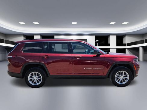 Used 2024 Jeep Grand Cherokee L Laredo RWD image 6