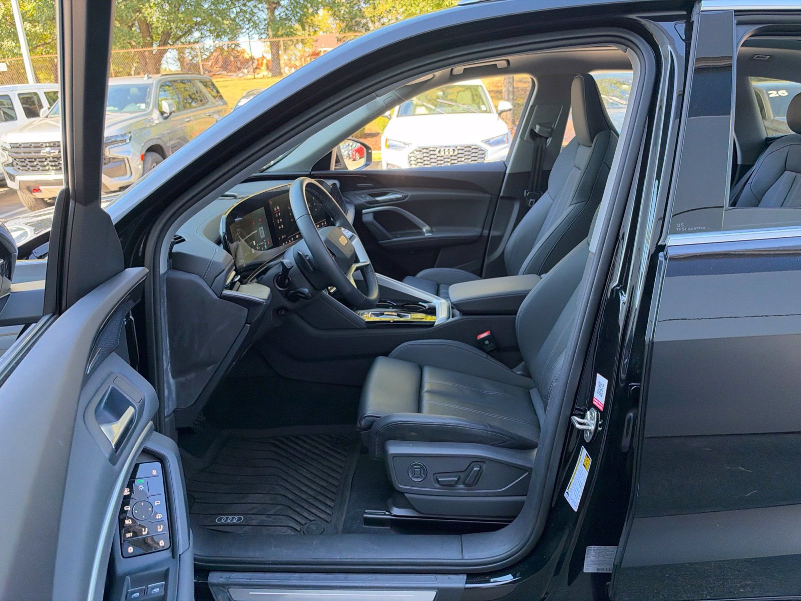 Used 2025 Audi Q5 Prestige AWD/4WD image 25