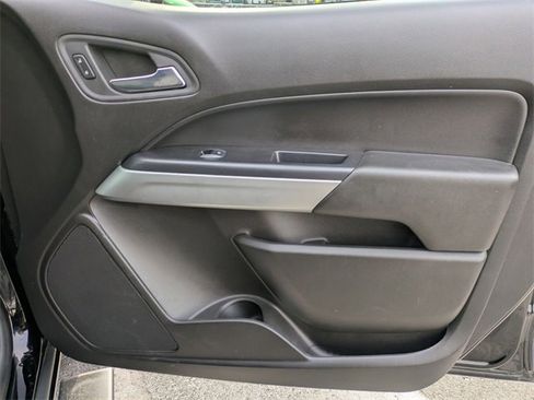 Used 2017 Chevrolet Colorado LT w/ Midnight Edition image 35
