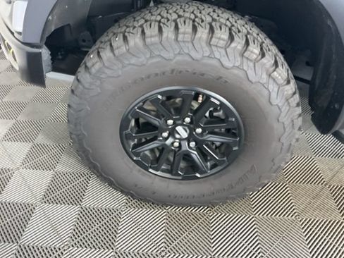 Used 2025 Ford F150 Raptor AWD/4WD image 7
