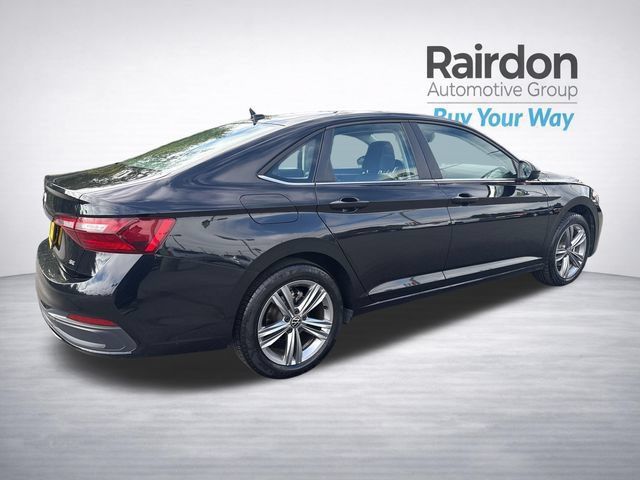 Used 2024 Volkswagen Jetta SE FWD image 7