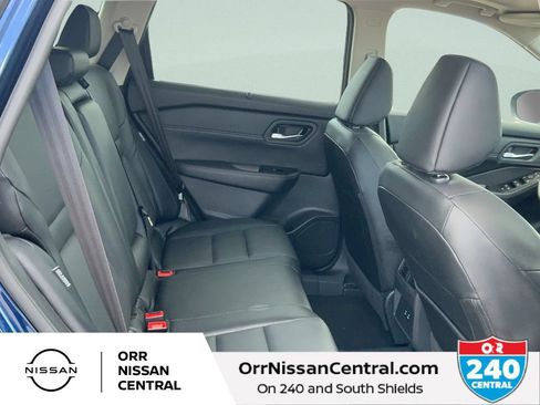 Used 2025 Nissan Rogue SV w/ SV Premium Package FWD image 12