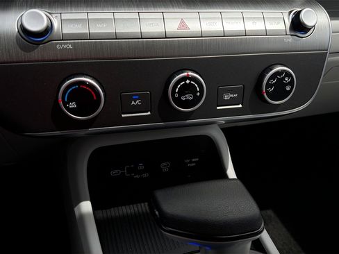 Certified 2024 Hyundai Kona SE AWD/4WD image 23