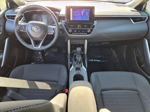 Used 2025 Toyota Corolla Cross AWD Hybrid image 16