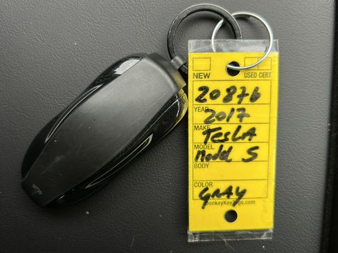 Used 2017 Tesla Model S 90D image 32