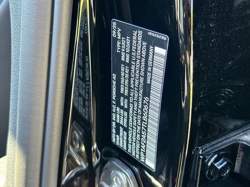 New 2026 Porsche Macan GTS image 33