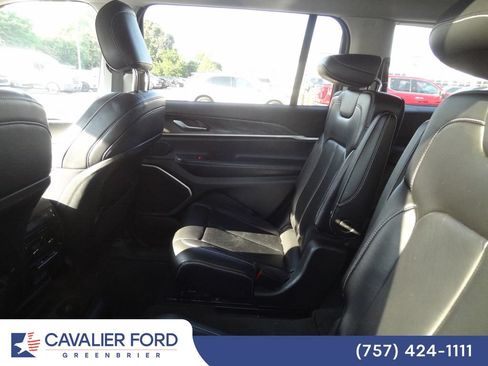 Used 2021 Jeep Grand Cherokee L Limited AWD/4WD image 10