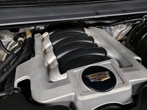 Used 2017 Cadillac Escalade Luxury image 60