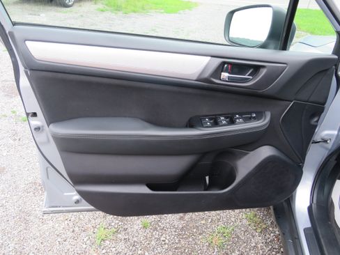 Used 2019 Subaru Outback 2.5i Premium AWD/4WD image 14