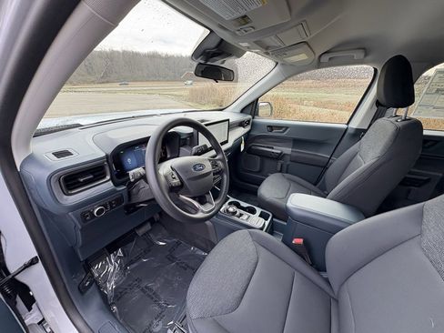 New 2025 Ford Maverick XL w/ Equipment Group 101A image 38