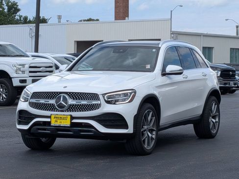 Used 2022 Mercedes-Benz GLC 300 4MATIC image 3