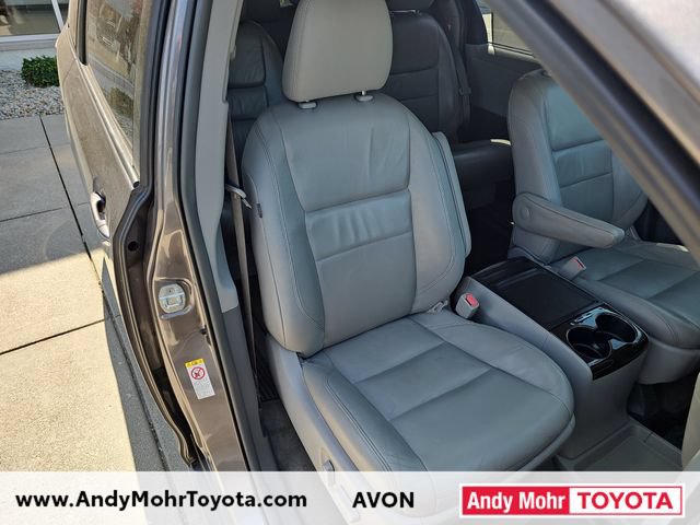 Used 2019 Toyota Sienna XLE w/ XLE Navigation Package FWD image 35