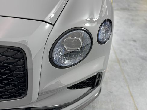 New 2025 Bentley Flying Spur Plug-In Hybrid image 60