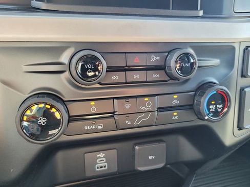 New 2025 Ford F550 4x4 SuperCab Super Duty image 31