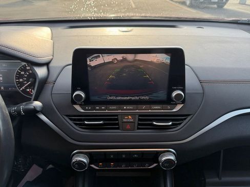 Used 2022 Nissan Altima 2.5 SR image 25