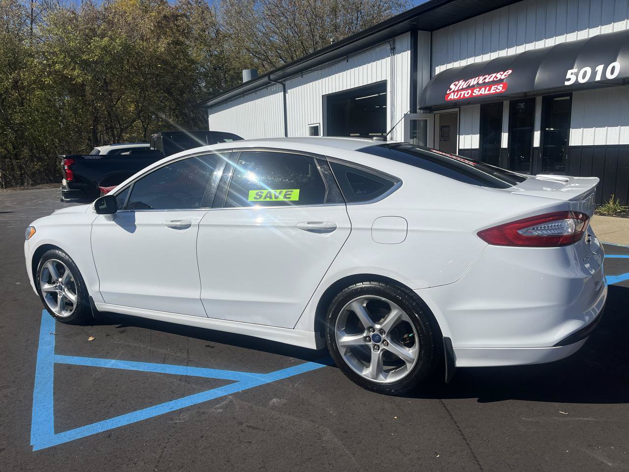 Used 2014 Ford Fusion SE w/ Equipment Group 201A FWD image 7