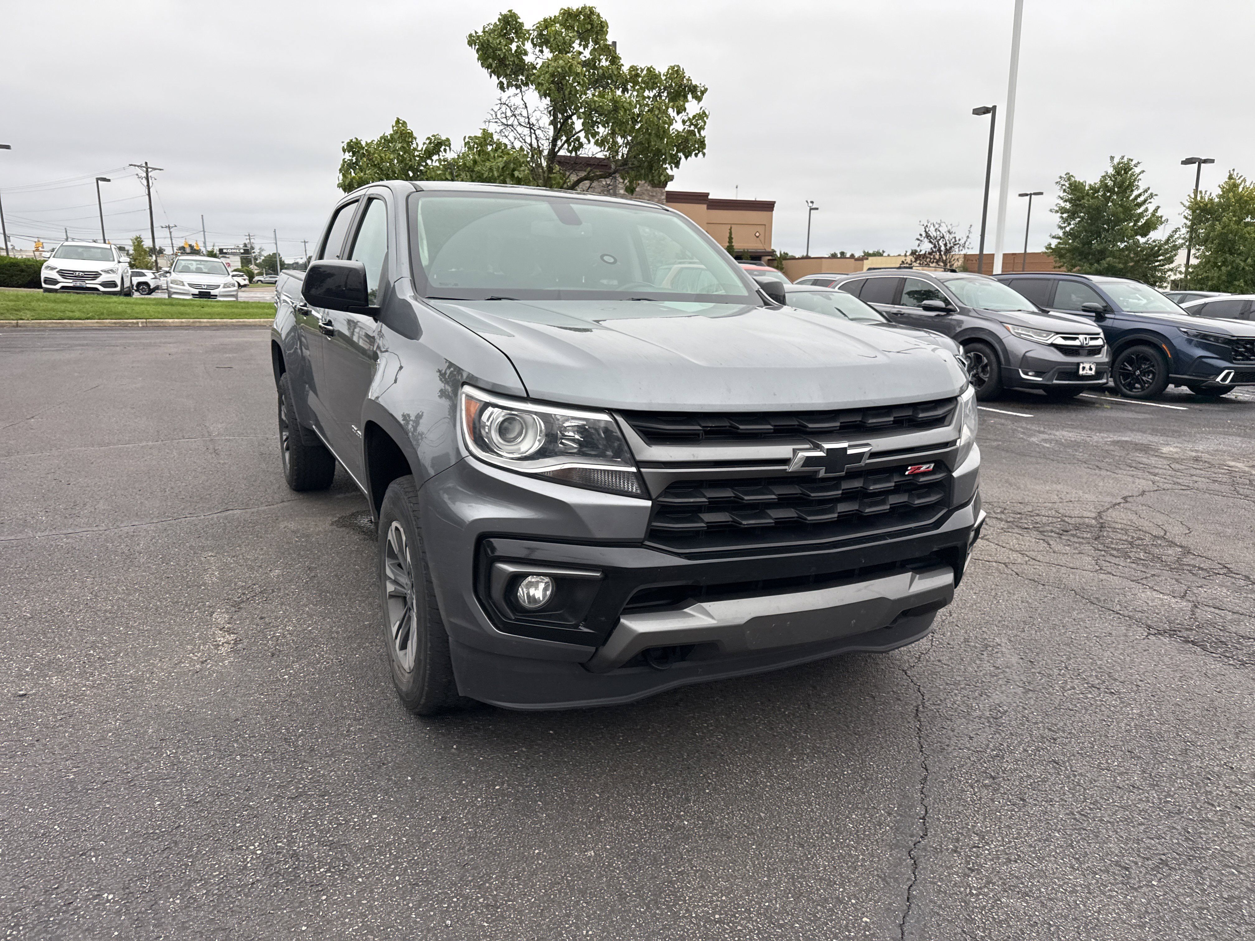 Used 2022 Chevrolet Colorado Z71 AWD/4WD image 17