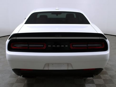 Used 2019 Dodge Challenger SRT Hellcat Redeye image 8