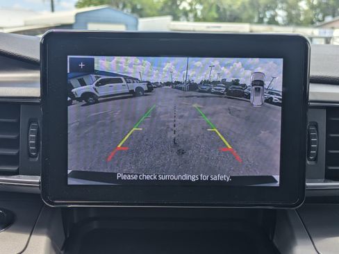 Used 2024 Ford Explorer XLT w/ Equipment Group 202A AWD/4WD image 21