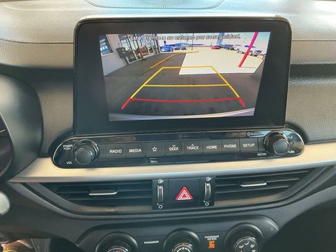 Used 2020 Kia Forte LXS FWD image 26