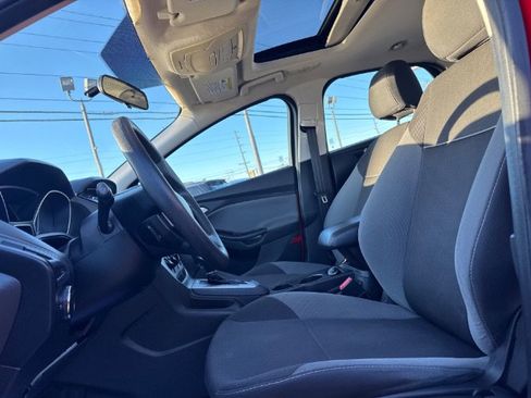 Used 2013 Ford Focus SE image 16