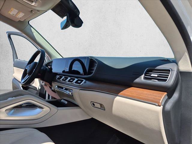 Used 2023 Mercedes-Benz GLS 450 4MATIC image 20
