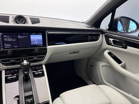 Certified 2024 Porsche Macan Turbo AWD/4WD image 28