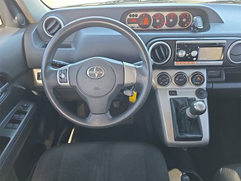Used 2010 Scion xB image 10